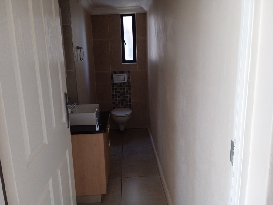 3 Bedroom Property for Sale in Ifafi North West